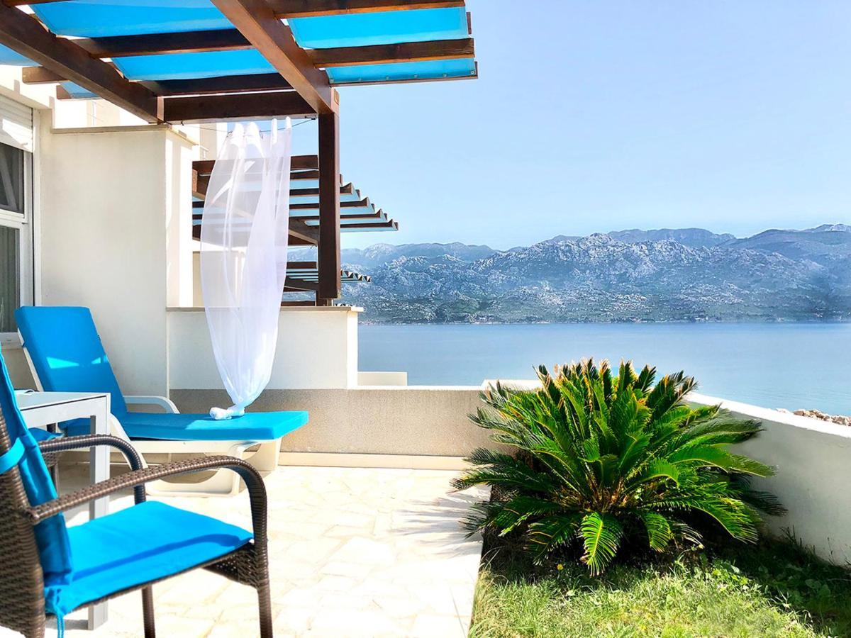Atrium Blue Holiday House ราชานาส ภายนอก รูปภาพ