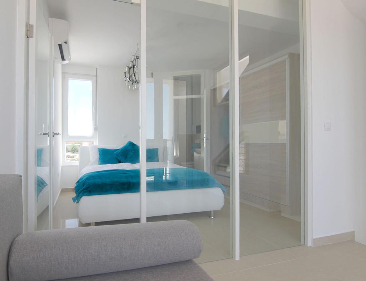 Atrium Blue Holiday House ราชานาส ภายนอก รูปภาพ